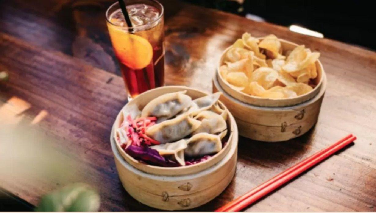 Este es el mejor restaurante japoneacutes de Buenos Aires- tiene platos ideales para compartir y hasta su propia cerveza
