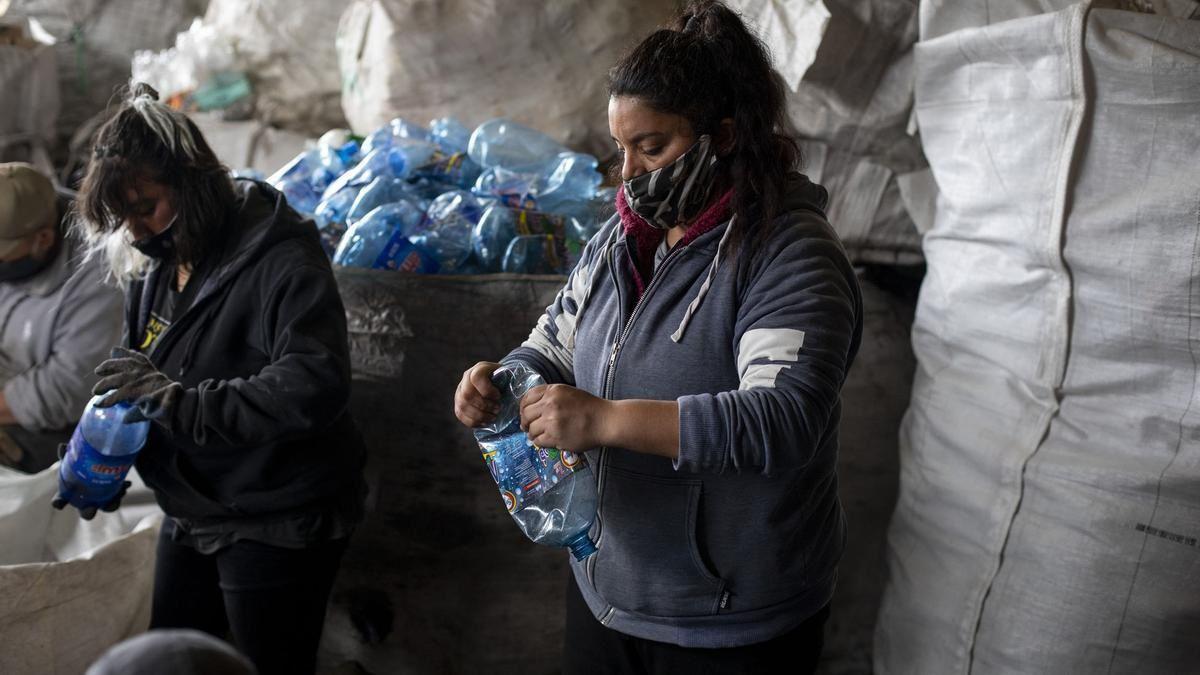 Hay un fuerte crecimiento de los monotributistas sociales por expansioacuten del empleo precario