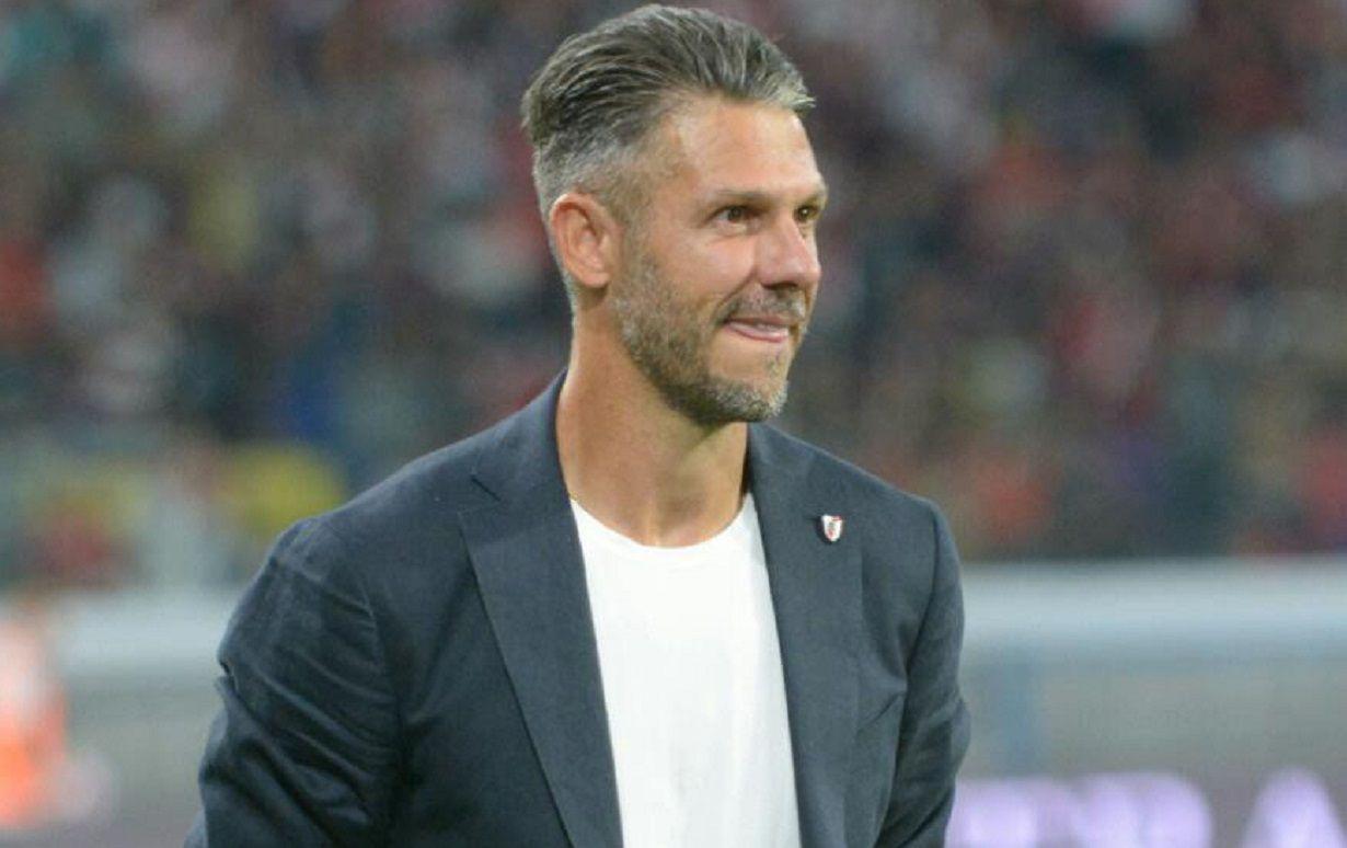 El hincha no soacutelo exige ganar sino la manera de ganar