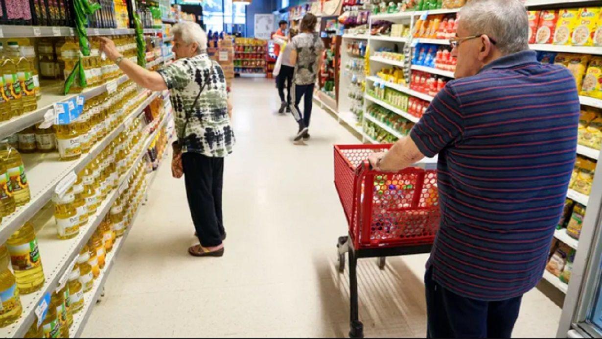 El Indec dio a conocer la inflacioacuten de febrero- fue de 66-en-porciento- y acumuloacute 1025-en-porciento- en el uacuteltimo antildeo