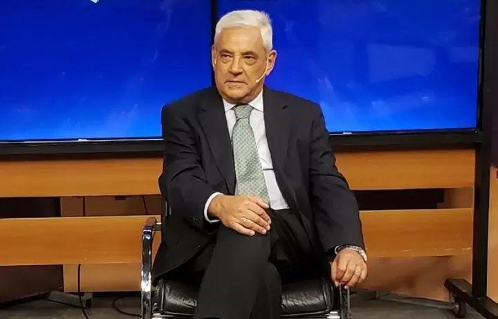 La Academia Nacional de Educacioacuten incorporoacute como miembro al politoacutelogo Enrique Zuleta Puceiro