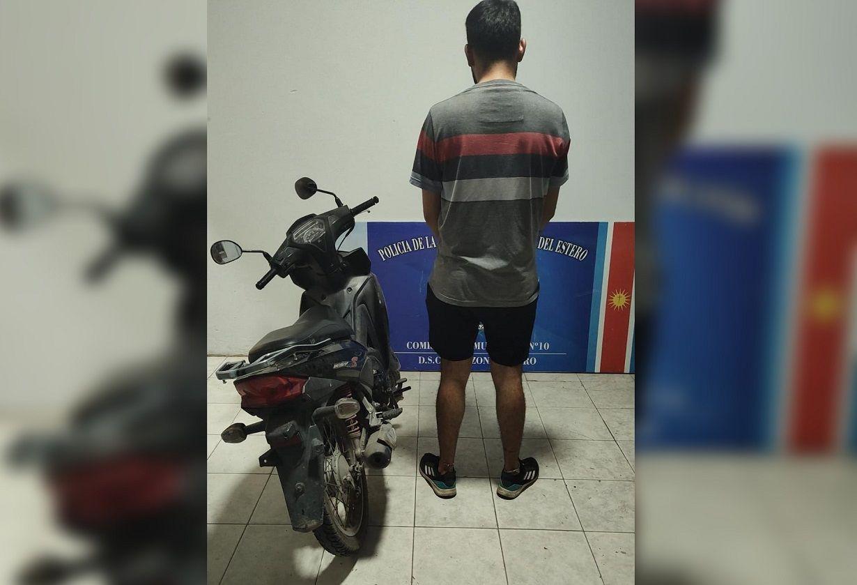 Motociclista intentoacute escapar de un control vehicular chocoacute contra un agente y lesionoacute a su acompantildeante