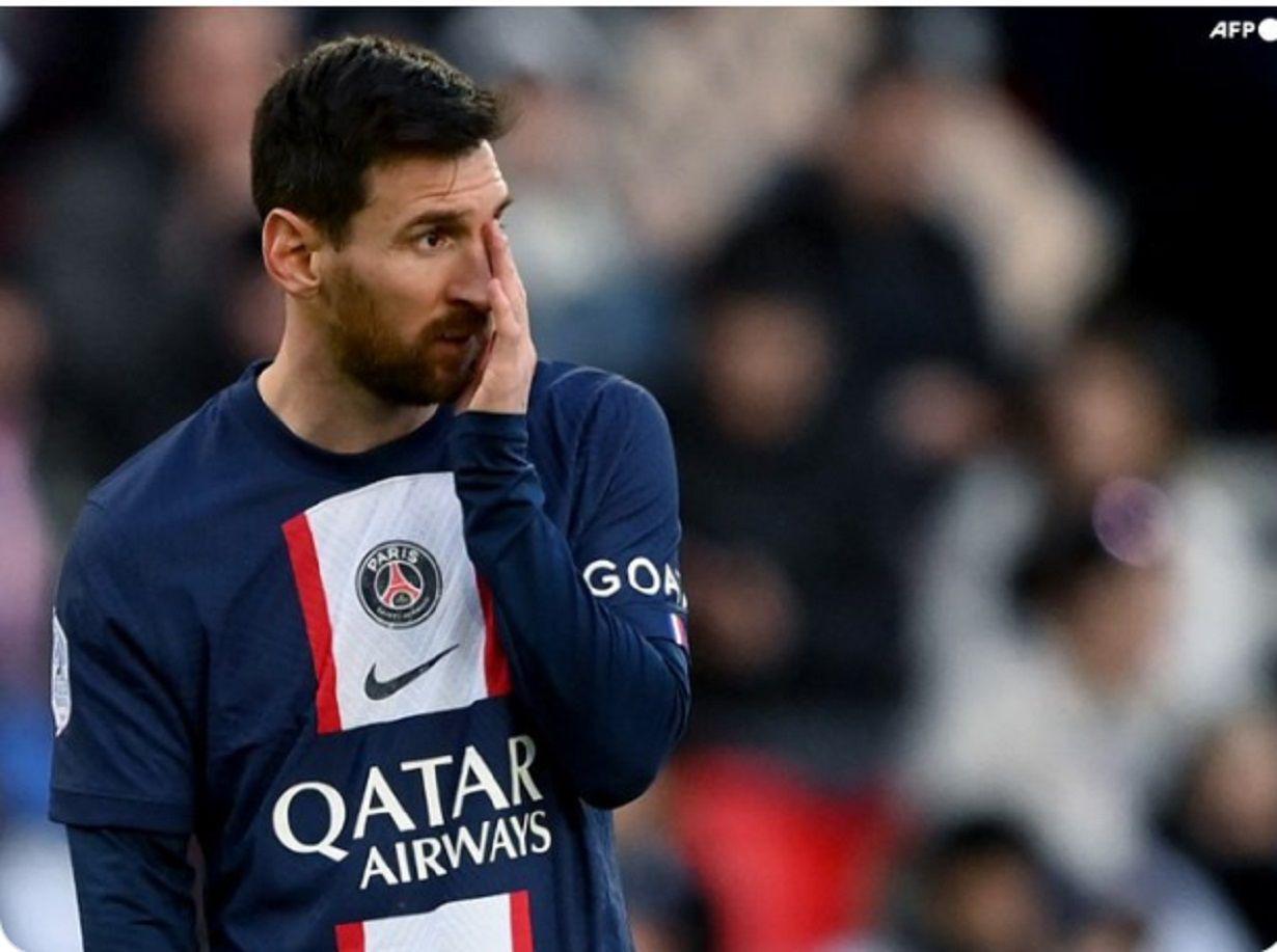VIDEO Messi fue silbado y abucheado por hinchas del PSG en el Parque de los Priacutencipes