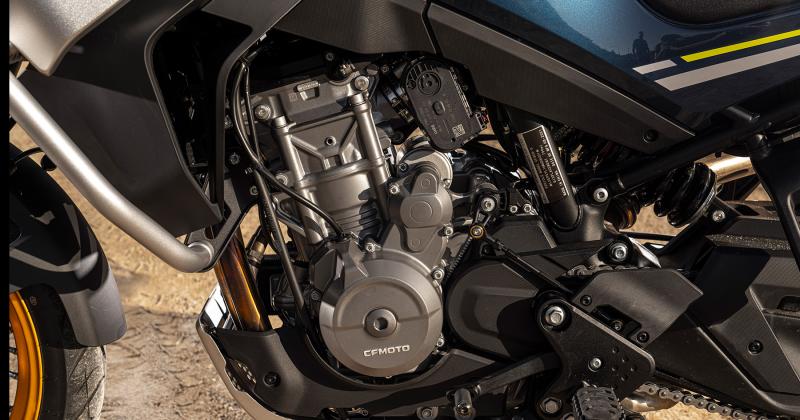 LLego la nueva CF Moto 800 para competir con la benelli 750