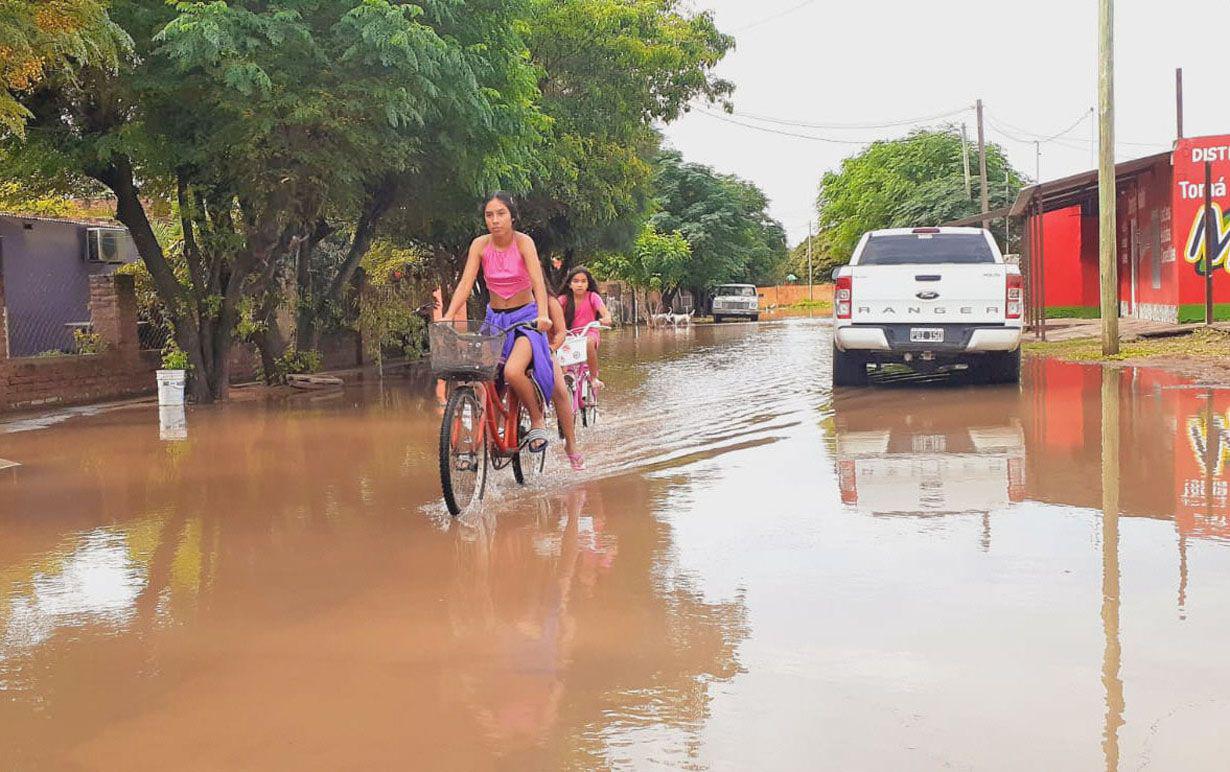 Cerca de 250 afectados tras copiosa lluvia de maacutes de 100 miliacutemetros