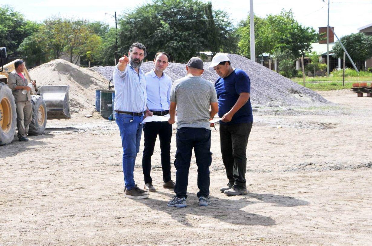 Araujo y Lecuona visitaron la construccioacuten de una nueva escuela primaria en Fernaacutendez