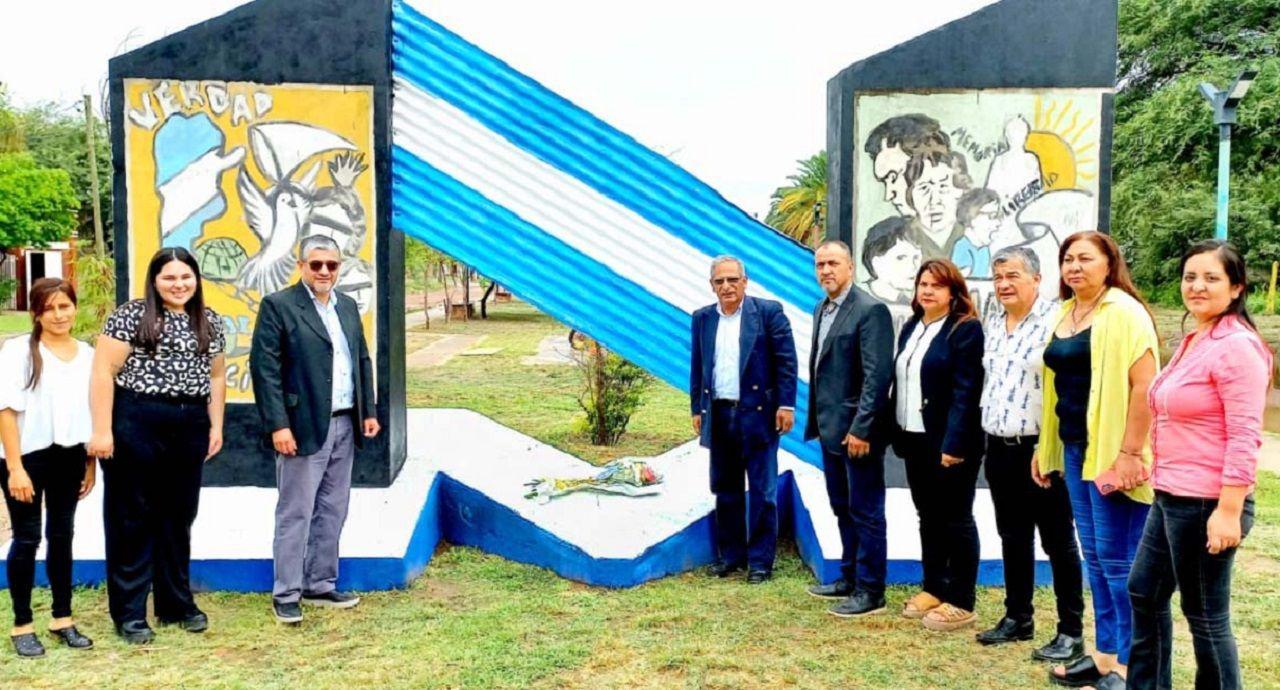 Emotivo homenaje en conmemoracioacuten del Diacutea de la Memoria