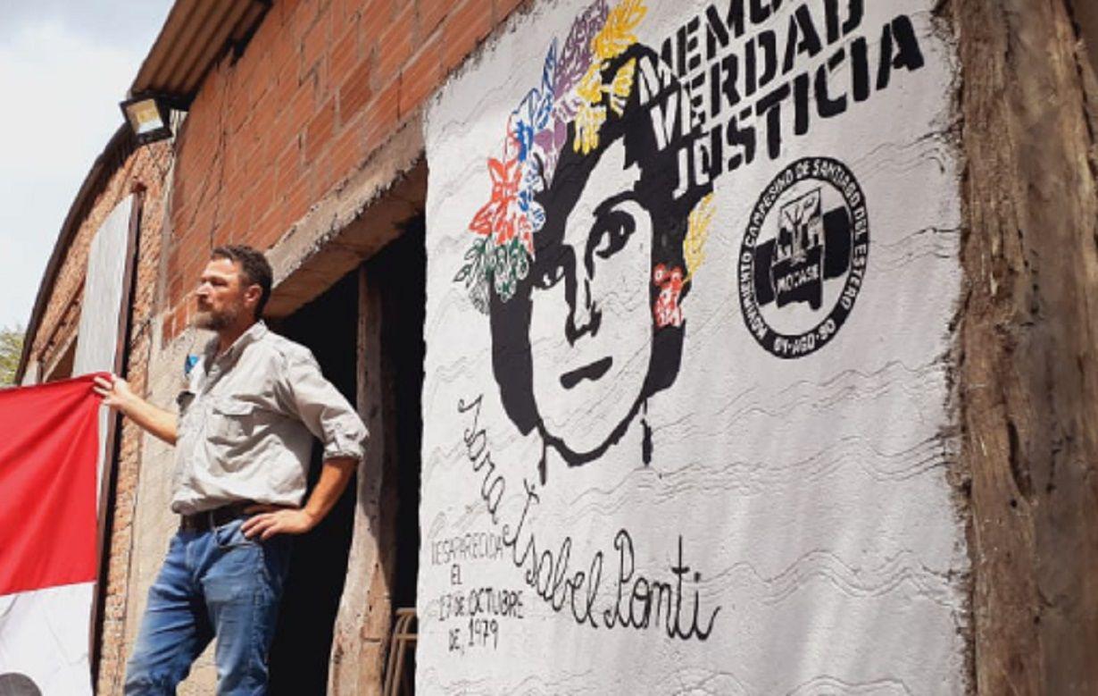 Descubrieron un mural con la imagen de una quimilense desaparecida