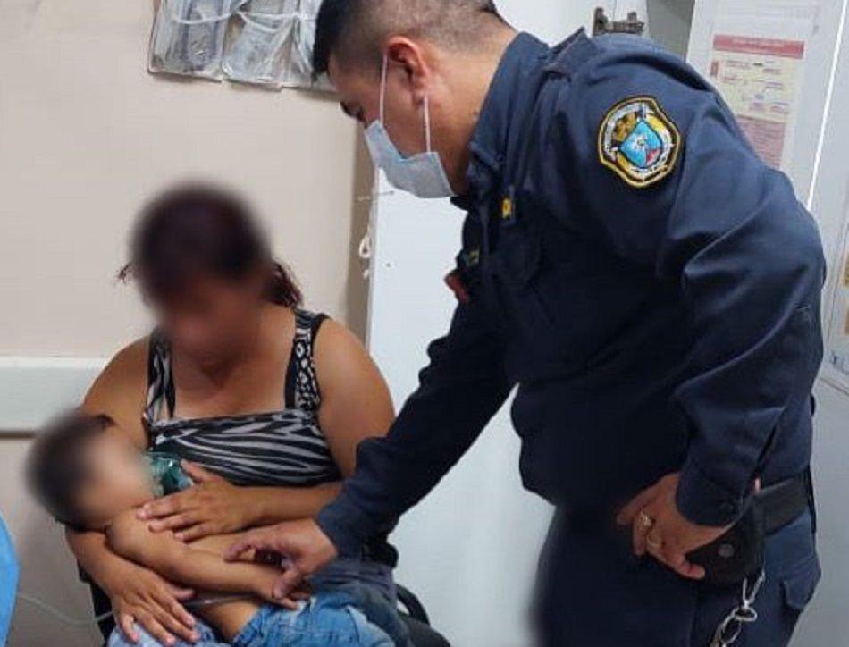 Con tareas de RCP cuatro policiacuteas reanimaron a un bebeacute que habiacutea dejado de respirar