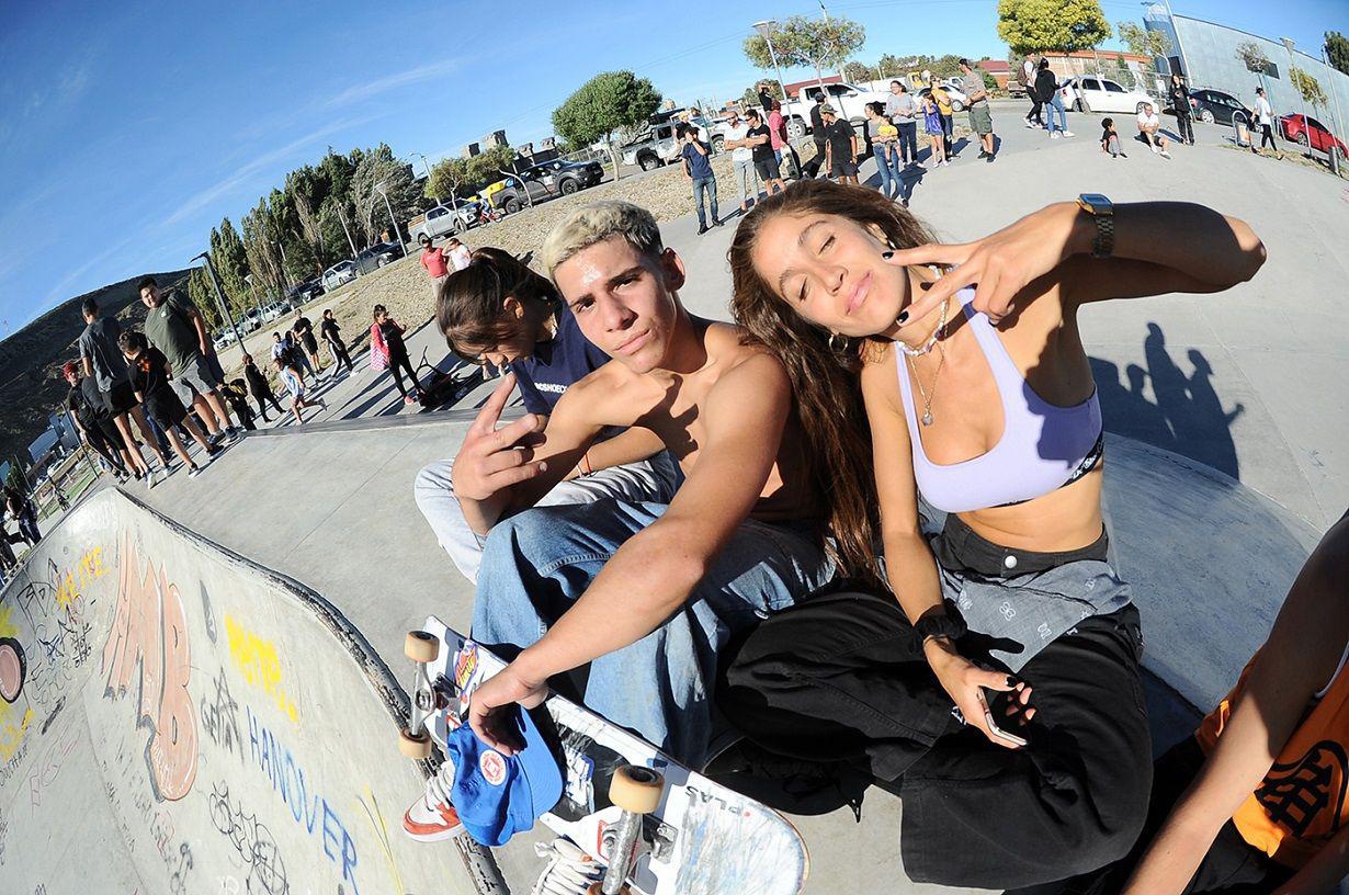 Skate oliacutempico- el tour patagoacutenico de un equipo argentino que ratificoacute el boom del deporte