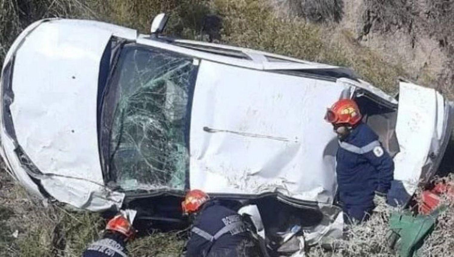 Turista chileno murioacute al desbarrancar su auto en Lujaacuten de Cuyo