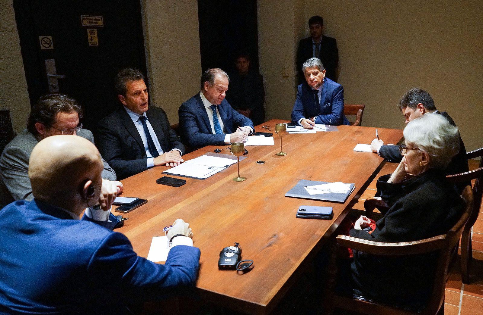 Massa se reunioacute con Wendy Sherman enlace de Biden para la Argentina