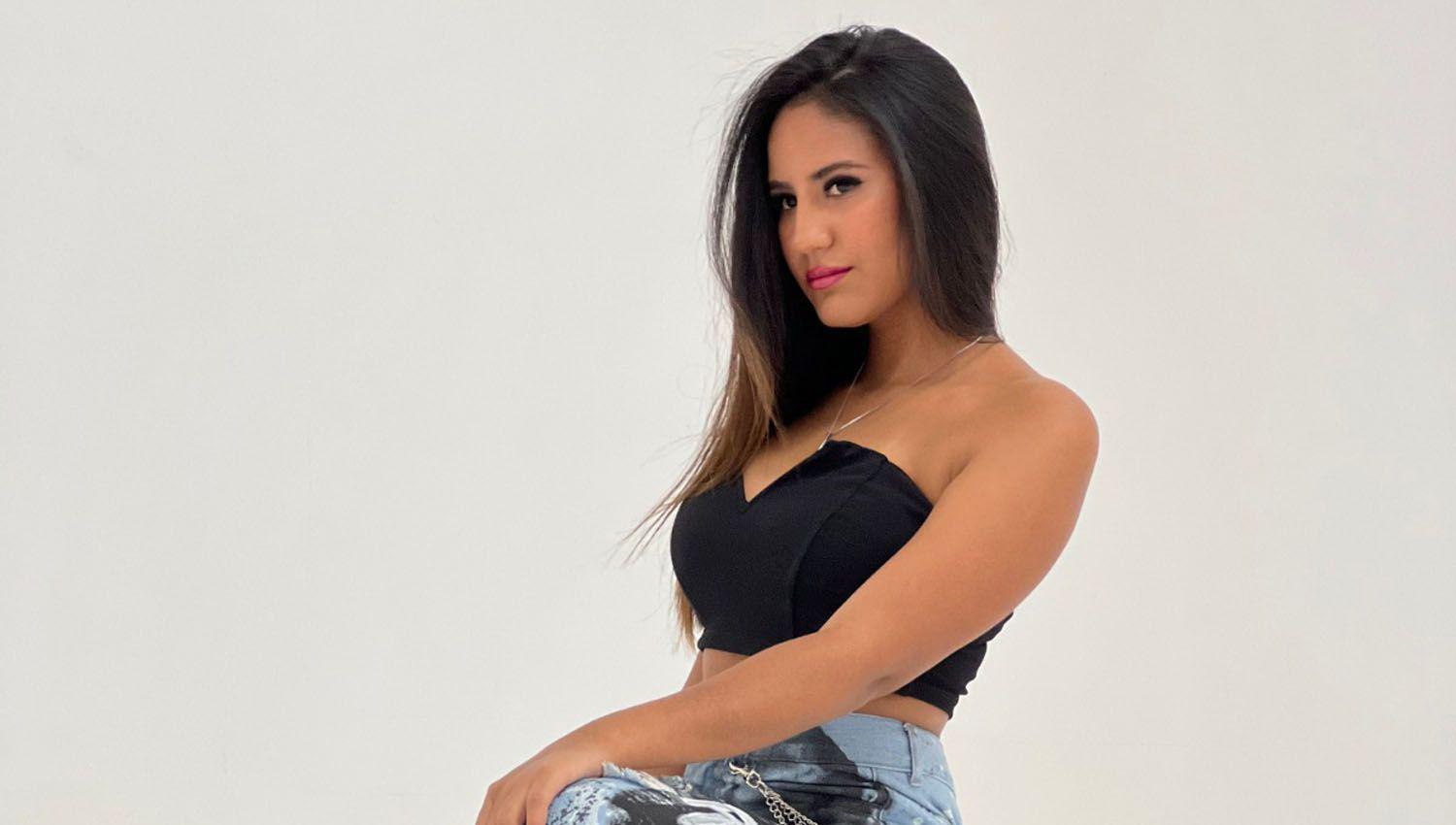 Wendy Silva cantante venezolana de interpretar temas de Ana Gabriel a sontildear con llenar estadios