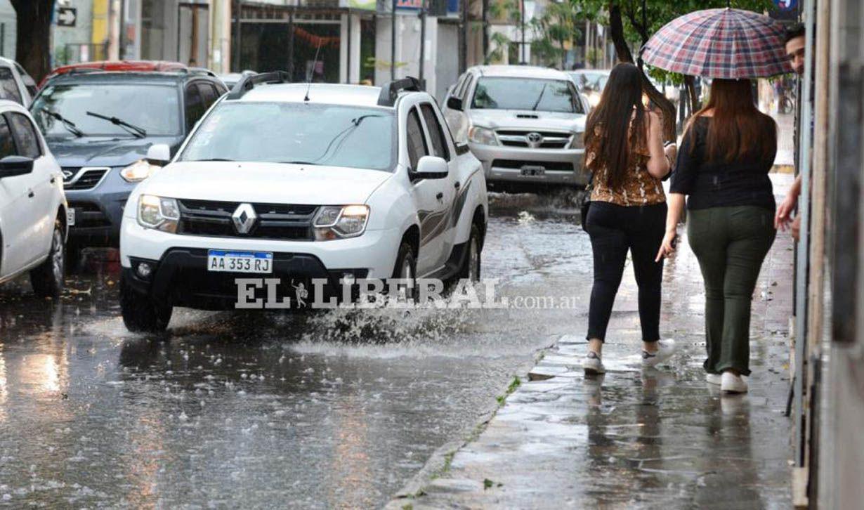 Hasta cuaacutendo lloveraacute en la Madre de Ciudades