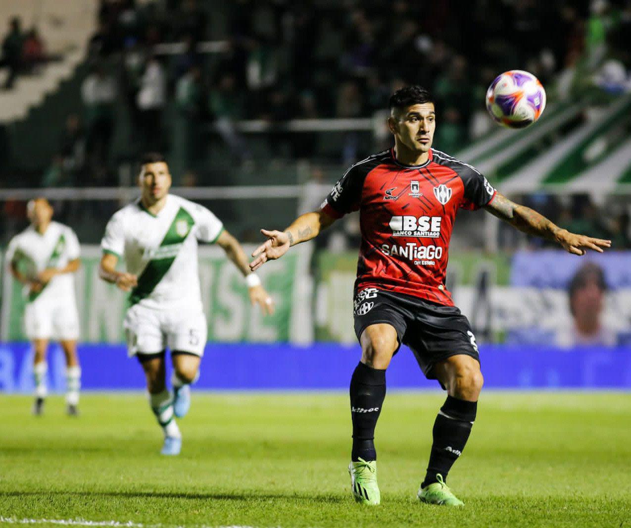 DÉFICIT Central Córdoba fue superado en la mitad de la cancha sector en donde nunca pudo imponerse Leandro Maciel (foto) ni Mauro Pittón
