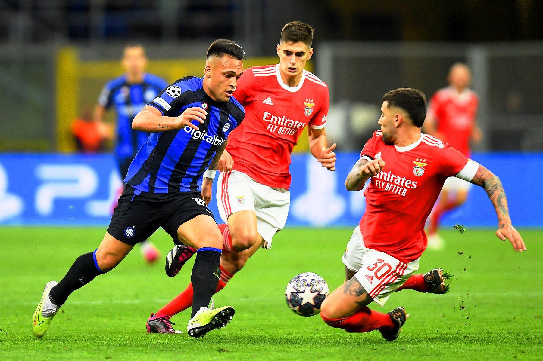 Lautaro Martiacutenez y el Tucu Correa llevaron al Inter a la semifinal de la Champions League