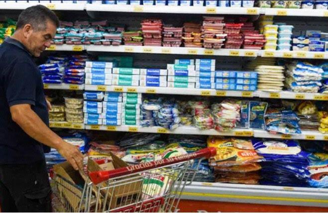 RUBROS Alimentos Cuidado personal Limpieza vienen con caída de dos dígitos en el consumo