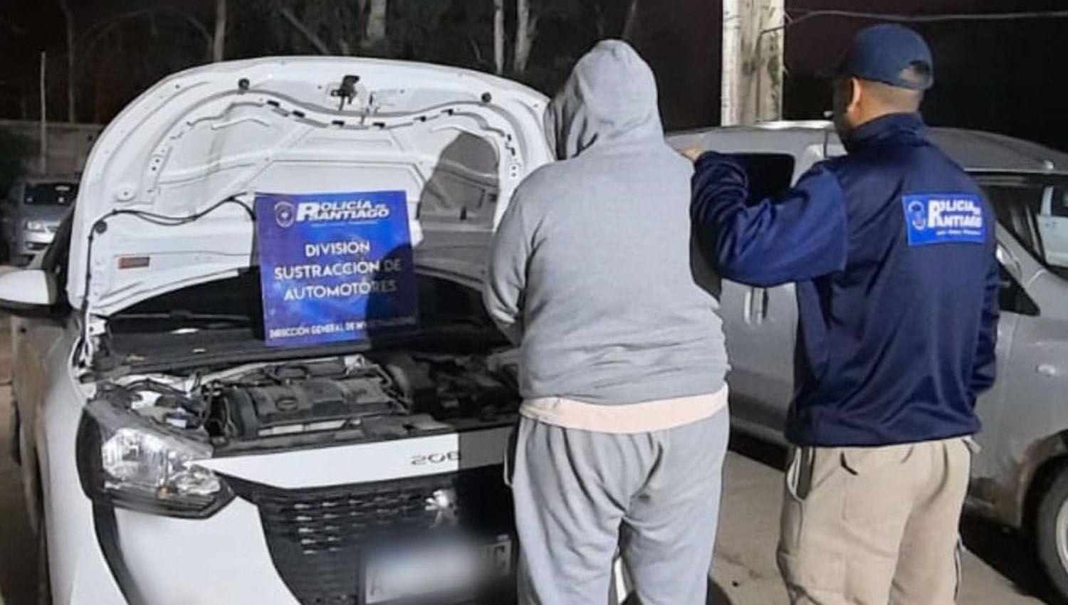 Aprehendieron a un hombre porque su auto teniacutea patente apoacutecrifa