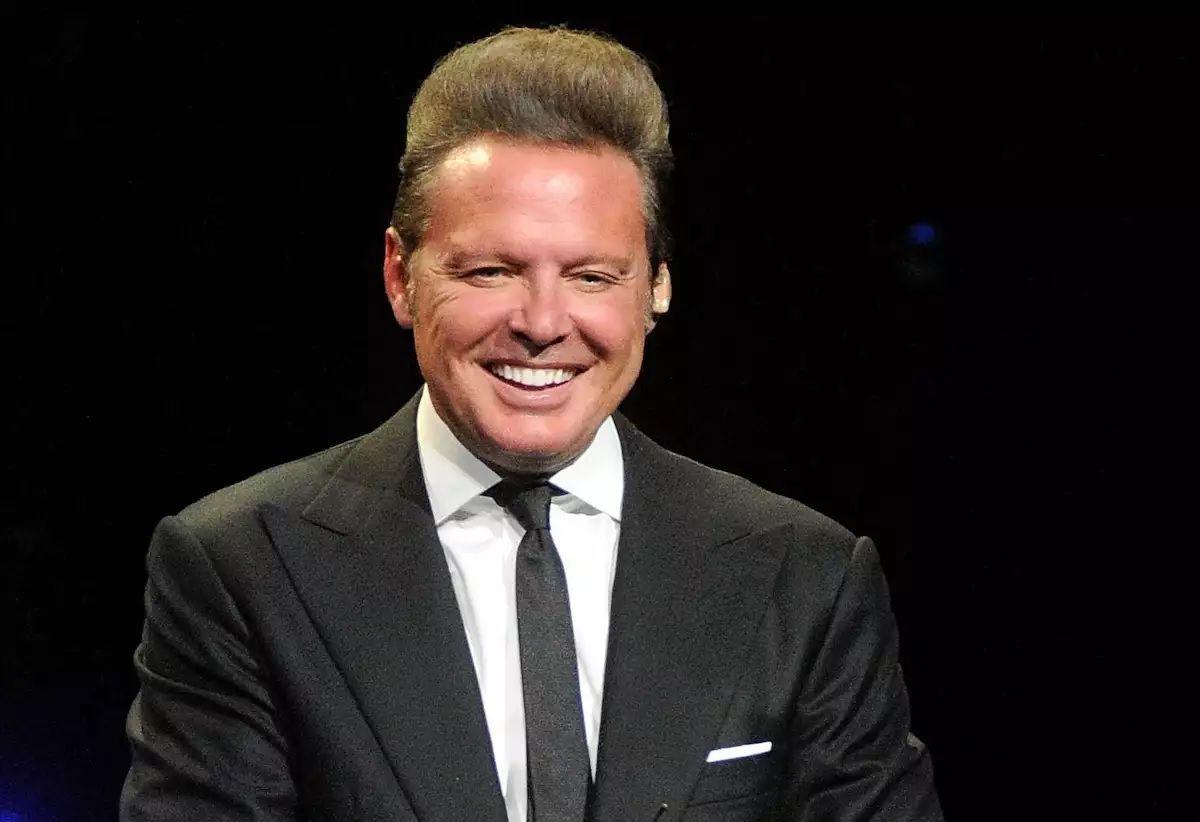 LOS FANS PAGAN DE 22 MIL A 75 MIL PARA VERLO