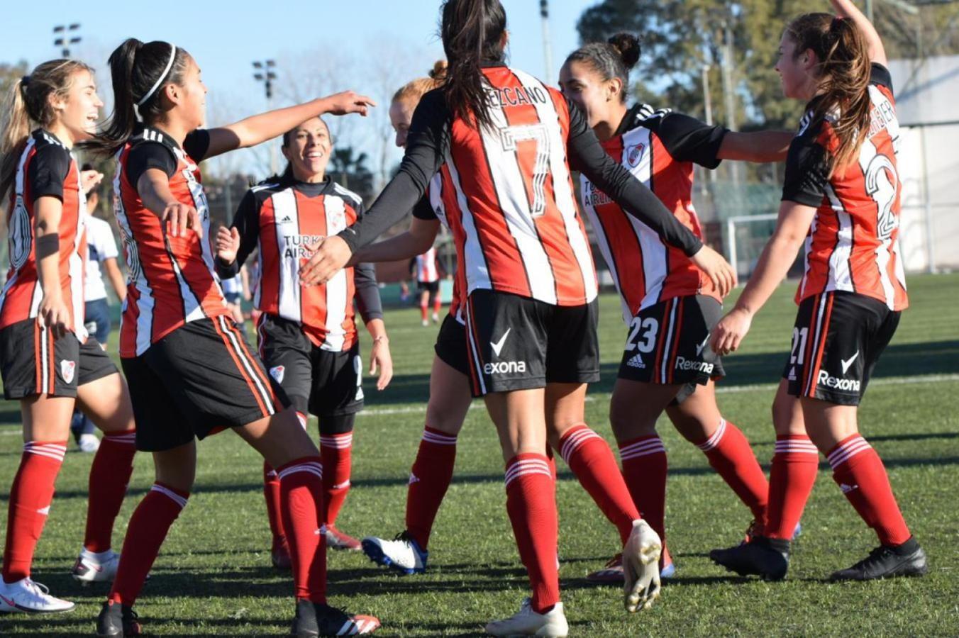 Las chicas de River Plate golearon a Gimnasia de La Plata