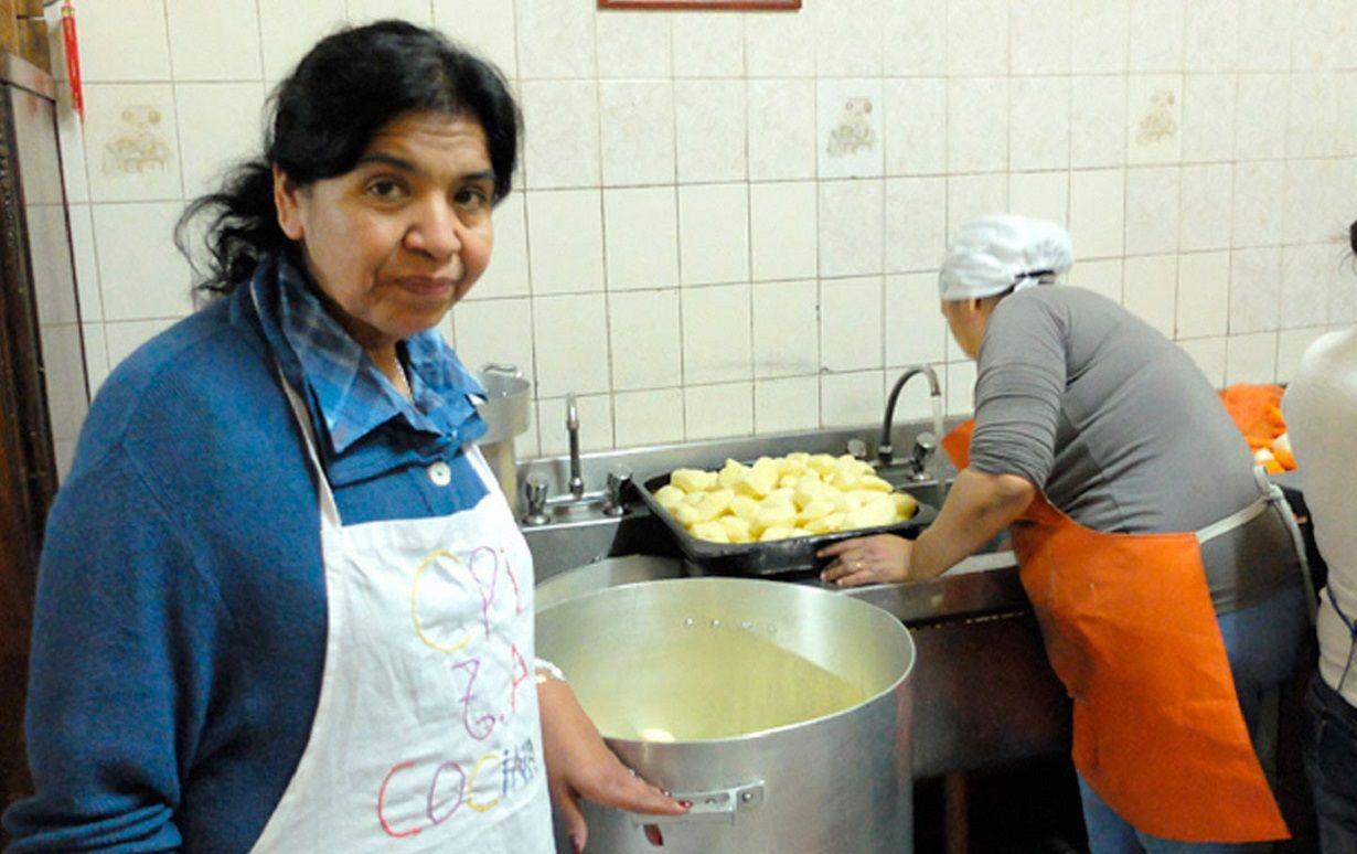 Margarita Barrientos anuncioacute el cierre de su comedor en Antildeatuya