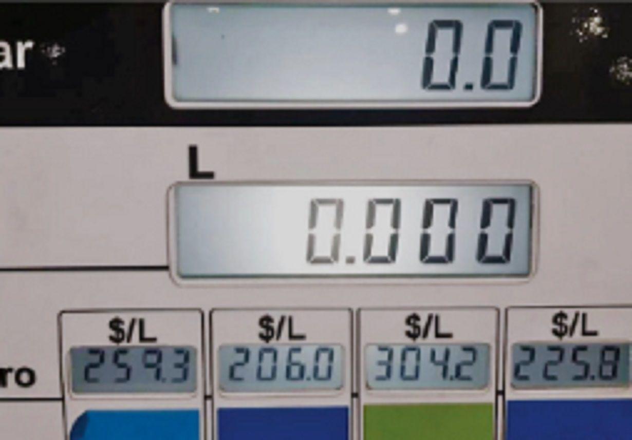 Petroleras ante un nuevo ajuste inminente en precio de combustibles