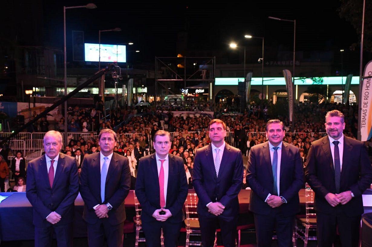 Zamora encabezoacute la inauguracioacuten de la temporada 2023 en Las Termas