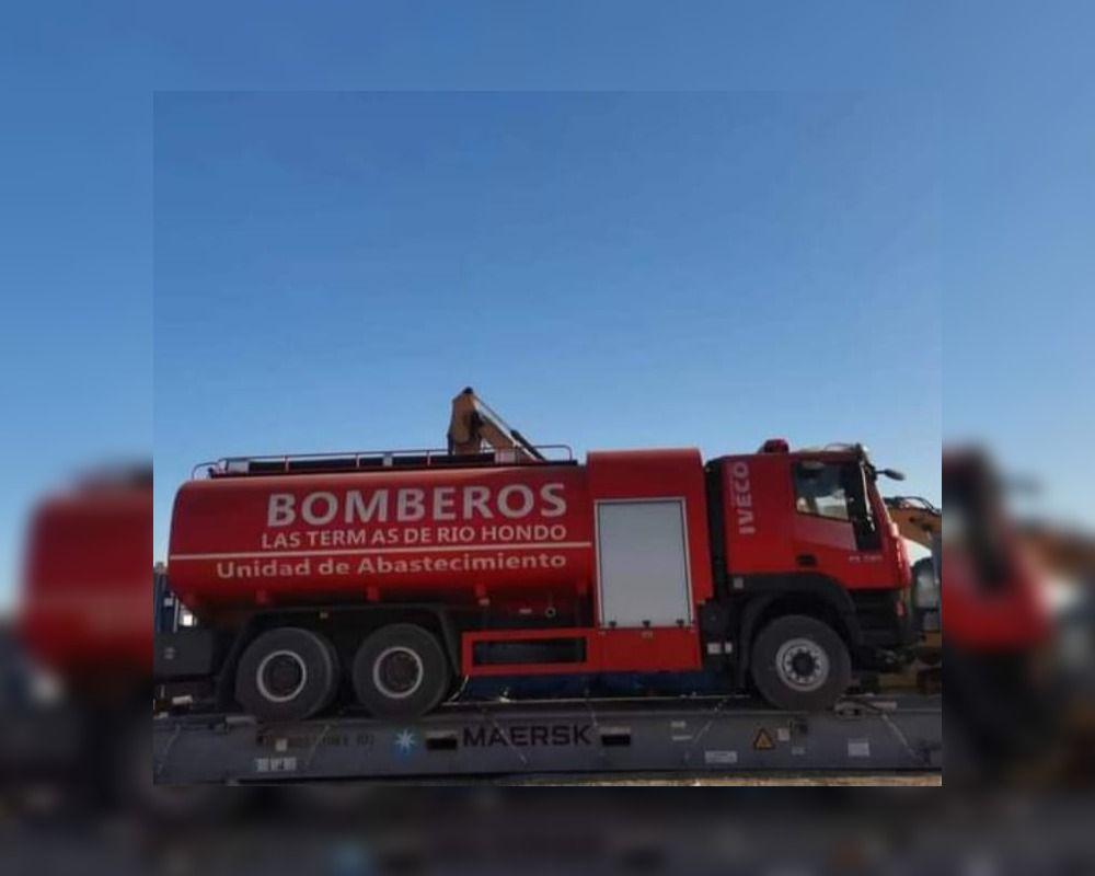 Ya estaacute en la Argentina la nueva unidad de Bomberos Voluntarios que fue comprada en China