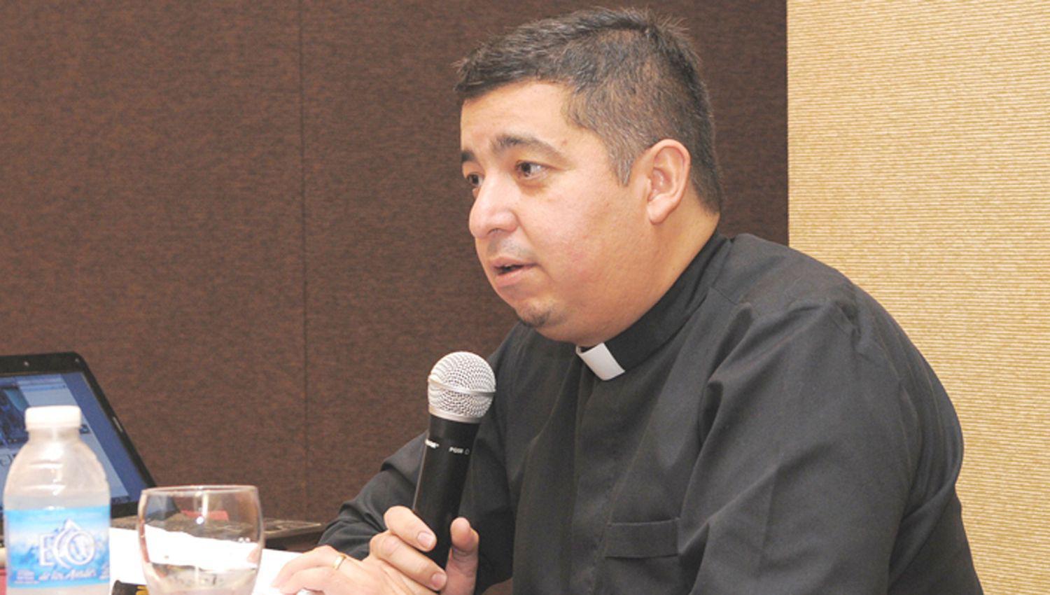 Sorpresa y dolor por la decisioacuten de un querido sacerdote en Santiago