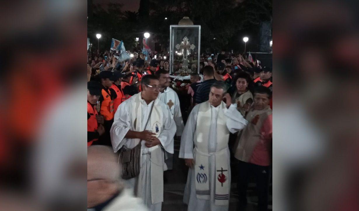 Villa Mailiacuten ya vive a pleno la festividad del Sentildeor de los Milagros