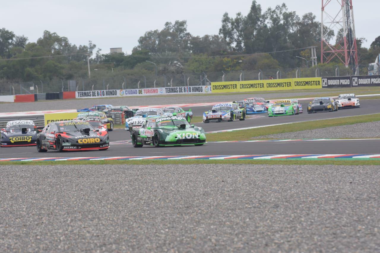 EN VIVO- Se corre la final del Turismo Carretera con Diego Ciantini y Gaston Mazzacane en primera fila