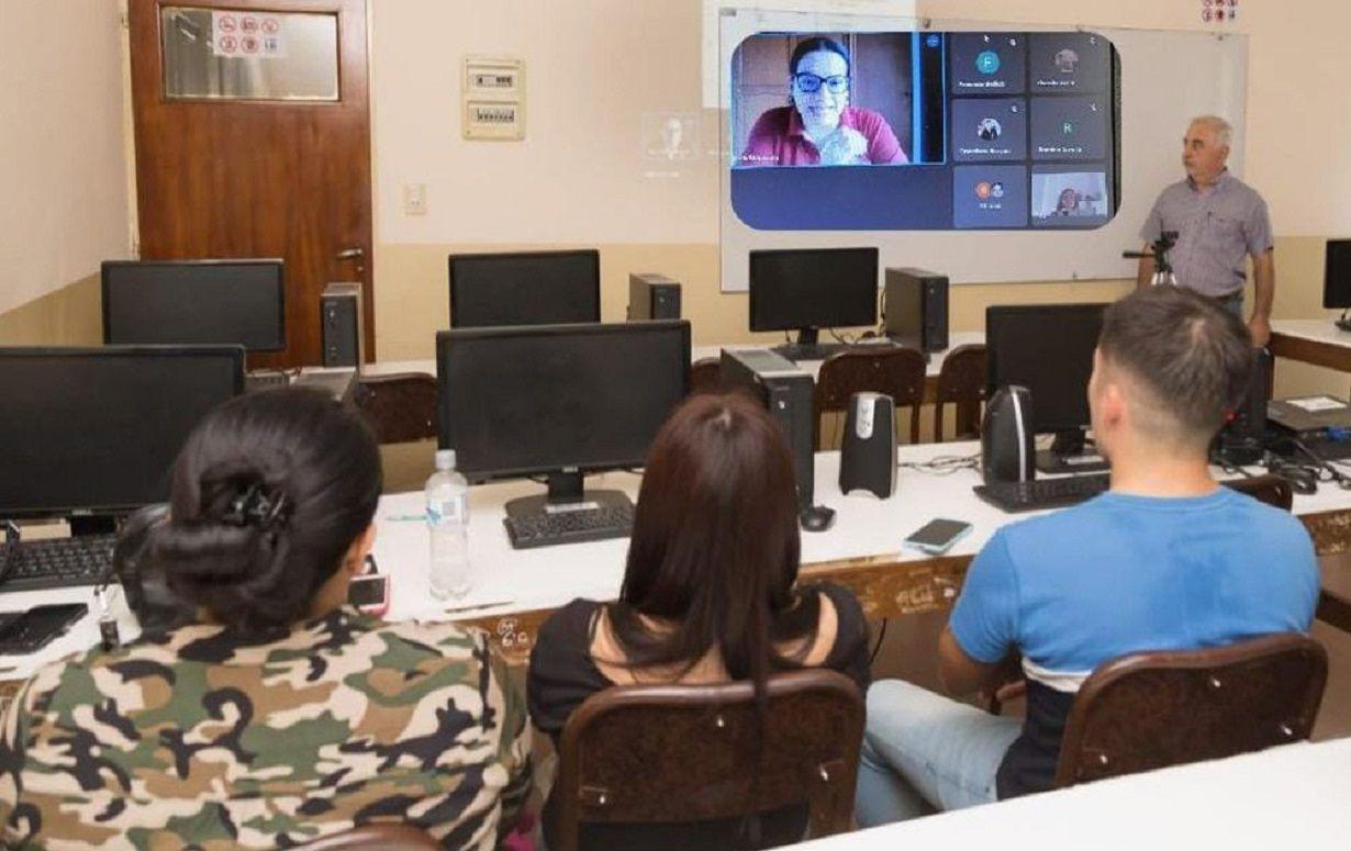 Se debatioacute sobre los accidentes y las enfermedades laborales