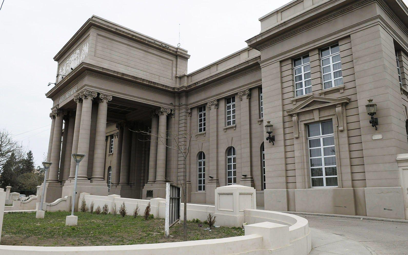 Encontroacute a la esposa de su exnovio en el hospital y le dio una brutal paliza