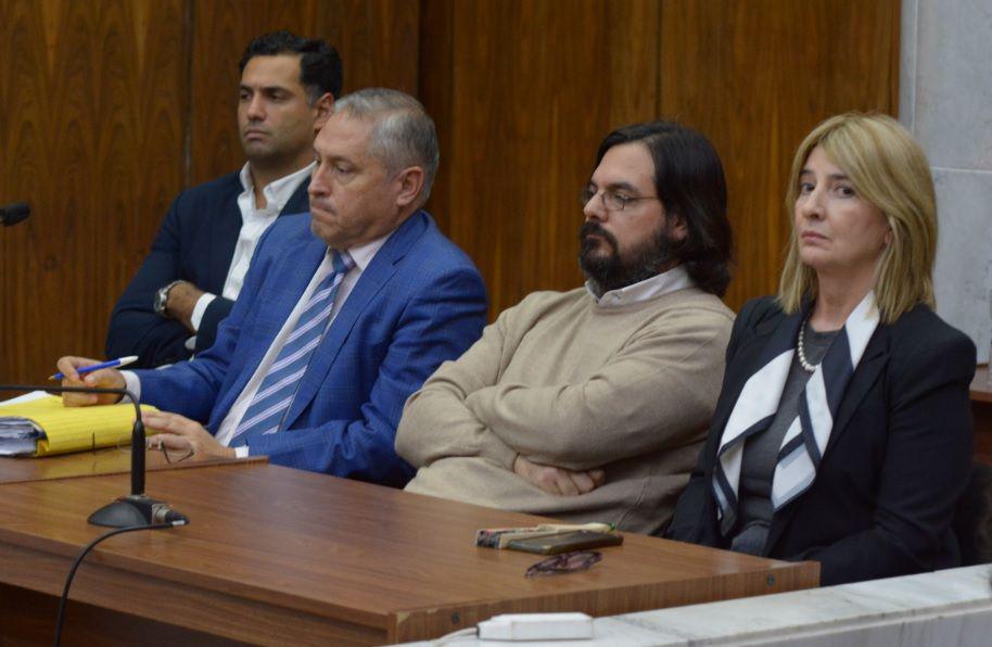 SATISFACCIÓN De izq a der- Ricardo Pérez Neme y Marcelo Acuña
(Fiscalía de Estado) Pablo Álvarez auxiliar fiscal y la fiscal federal general
Indiana Garzón conformes con el fallo