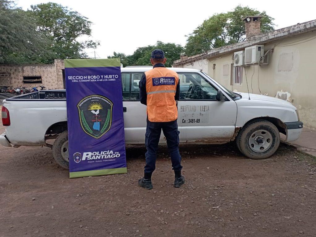 Recuperan una camioneta en el interior que teniacutea pedido de secuestro en Santa Fe