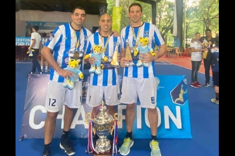Tres santiaguentildeos tocaron el cielo con las manos en el Mundial de cestoball