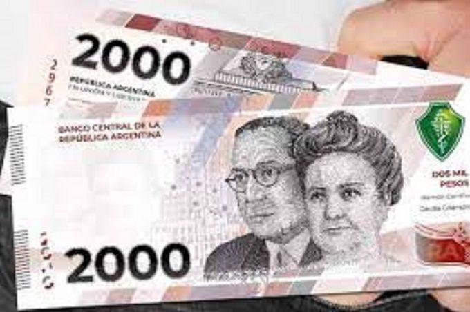 El nuevo billete de 2000 ya vale un 21-en-porciento- menos por la inflacioacuten