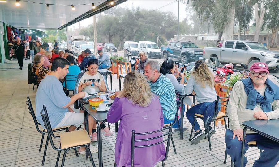 ÉXITO Las Termas luce colmada desde el jueves y todos los negocios trabajan con una ocupación plena