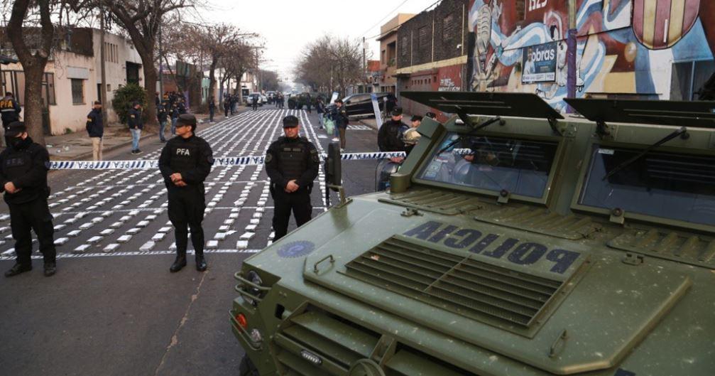 Detienen a un colombiano liacuteder de una banda narco que iba a trasladar 1600 kilos de cocaiacutena a Dubai