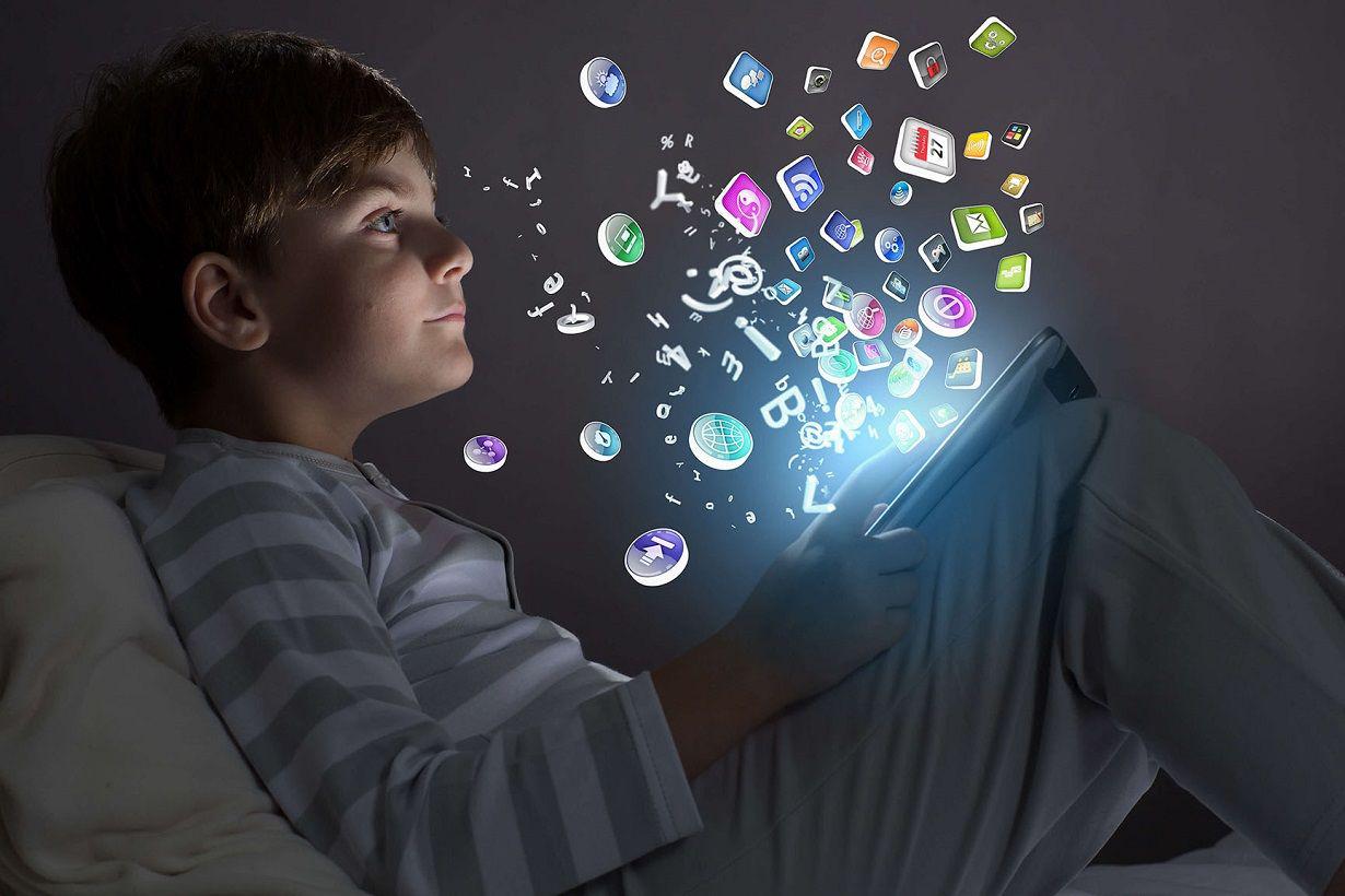 Generacioacuten Alpha- los primeros nativos 100-en-porciento- digitales