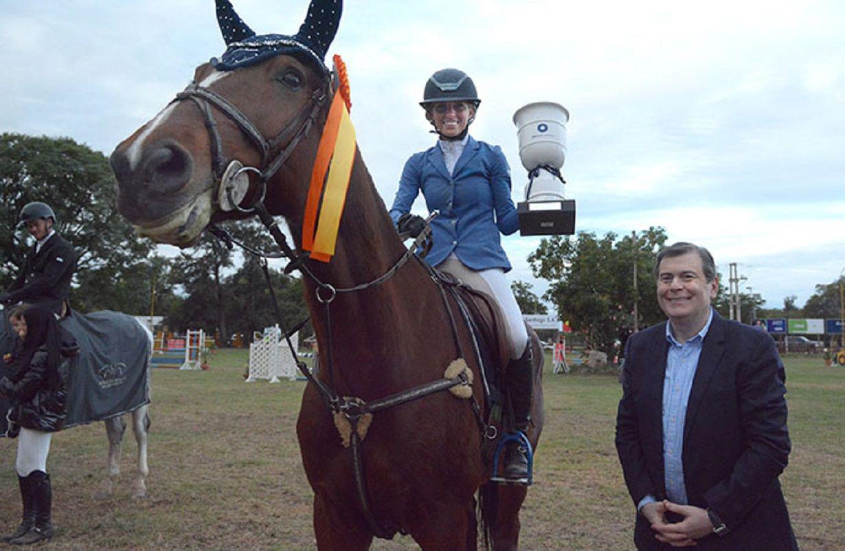 Santiaguentildeos cerraron el torneo 50deg Aniversario del Club Hiacutepico con podios