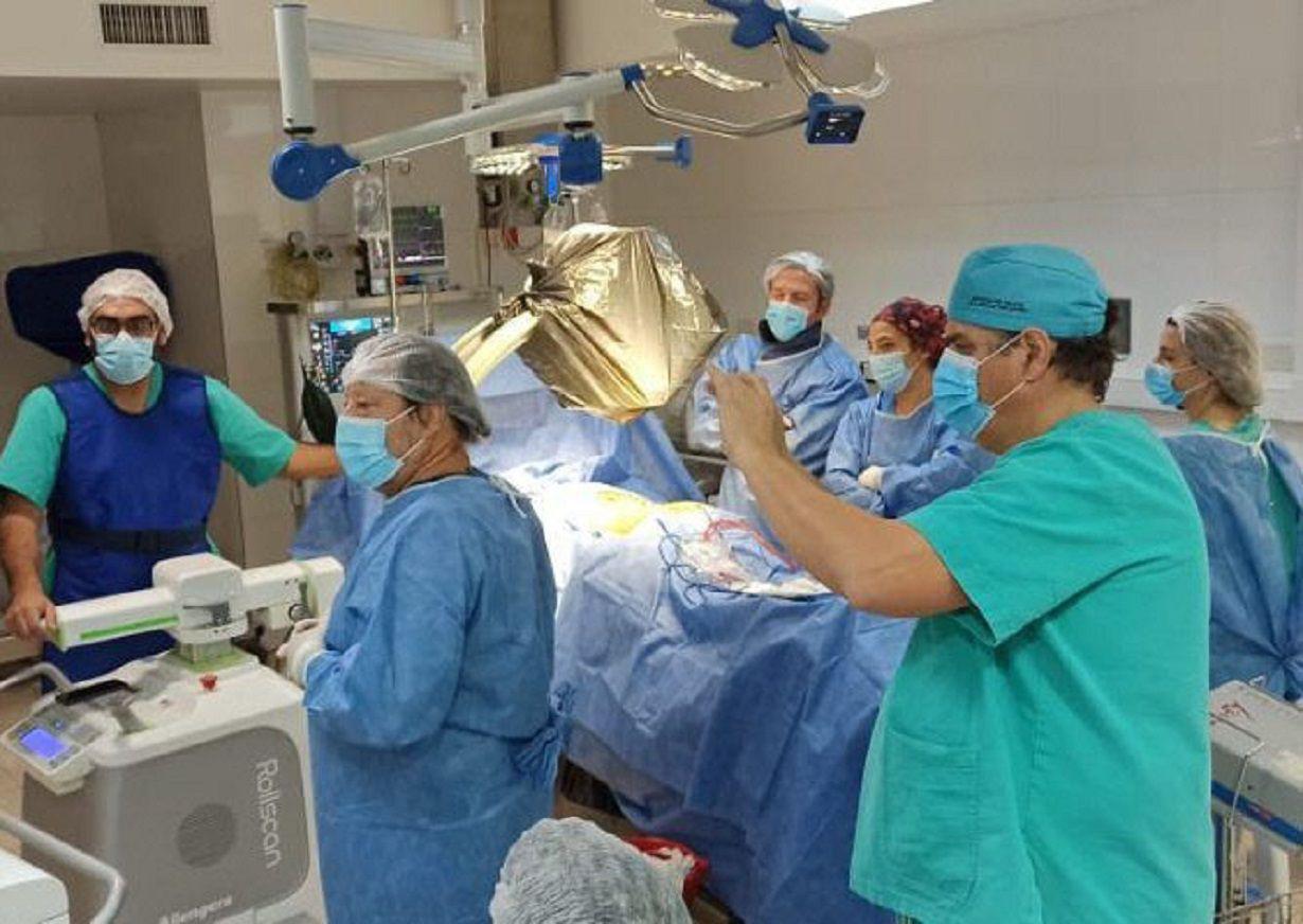 En Santiago se realizan con eacutexito cirugiacuteas para pacientes con Parkinson