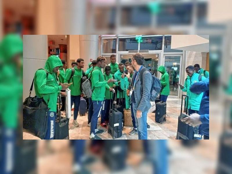 Poleacutemica con la Seleccioacuten de Nigeria- llegaron tarde a donde van a jugar contra Argentina