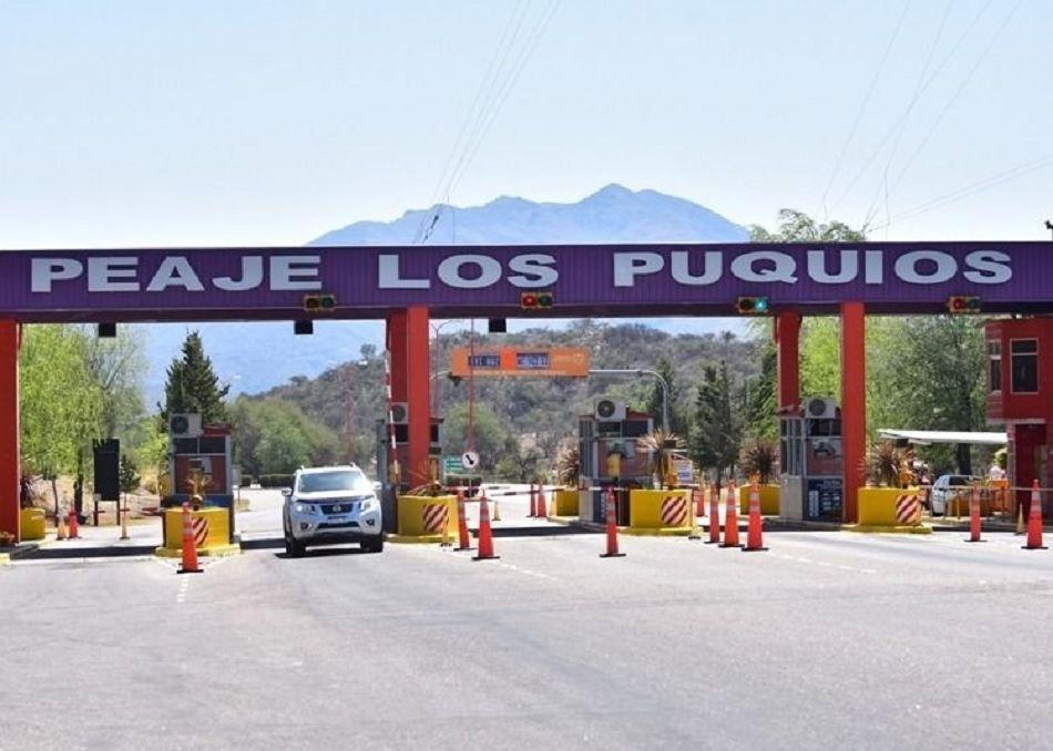 Dos motochorros asaltaron a trabajadores de un peaje en la ruta 9 y robaron maacutes de dos milones y medio