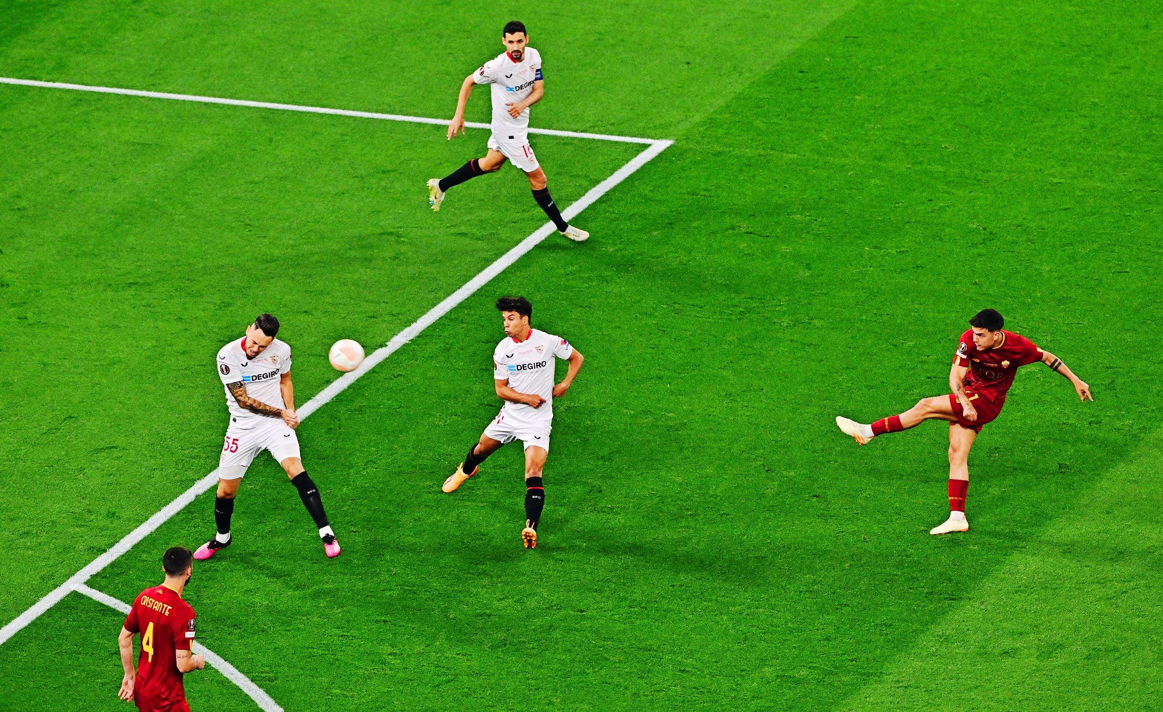 Como en el Mundial Montiel hizo el uacuteltimo penal y el Sevilla se coronoacute campeoacuten de la Europa League