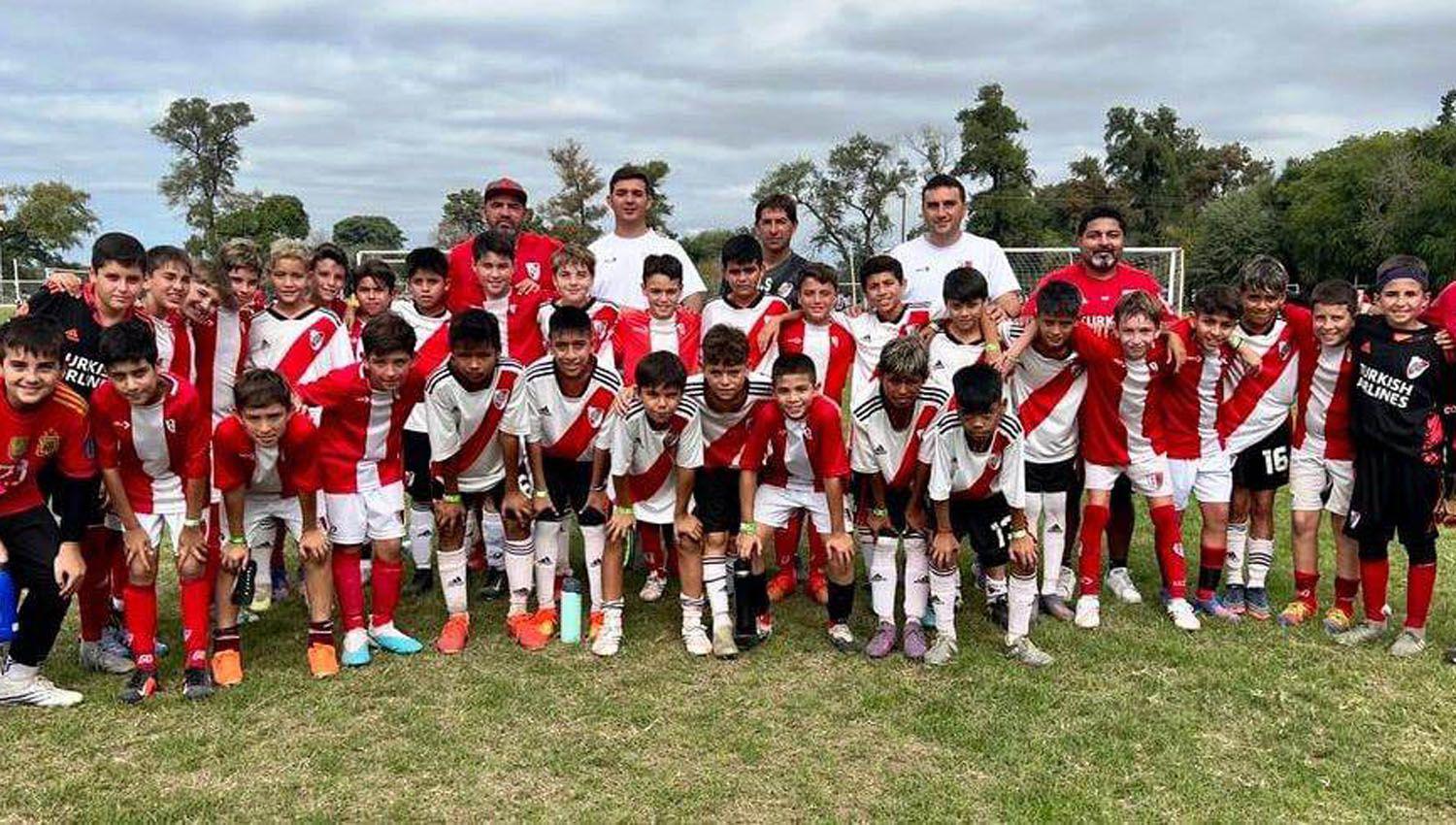 Total eacutexito en el torneo Nacional del Santiago Lawn Tennis