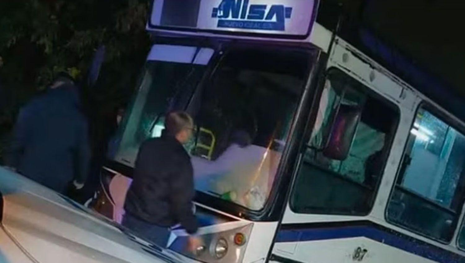 Detuvieron a dos sospechosos por el crimen del colectivero- uno de ellos tiene 15 antildeos