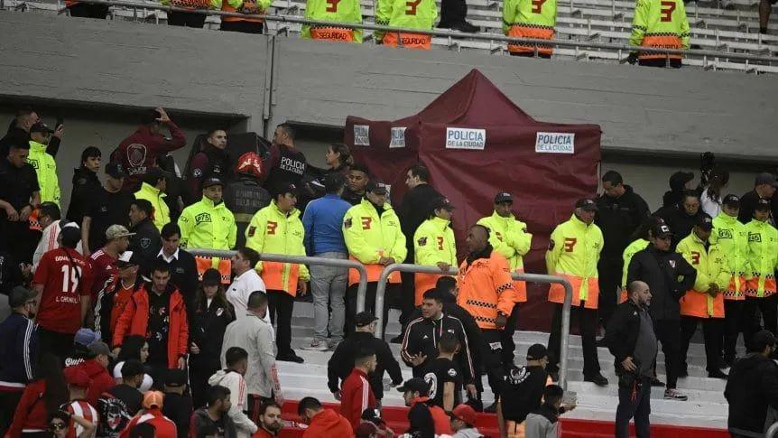 Queacute pasoacute con el hincha fallecido en el Mas Monumental