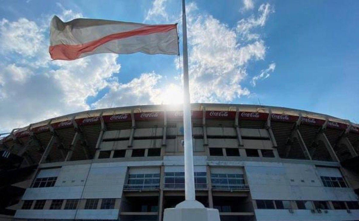 River decretoacute un diacutea de duelo por el fallecimiento del hincha