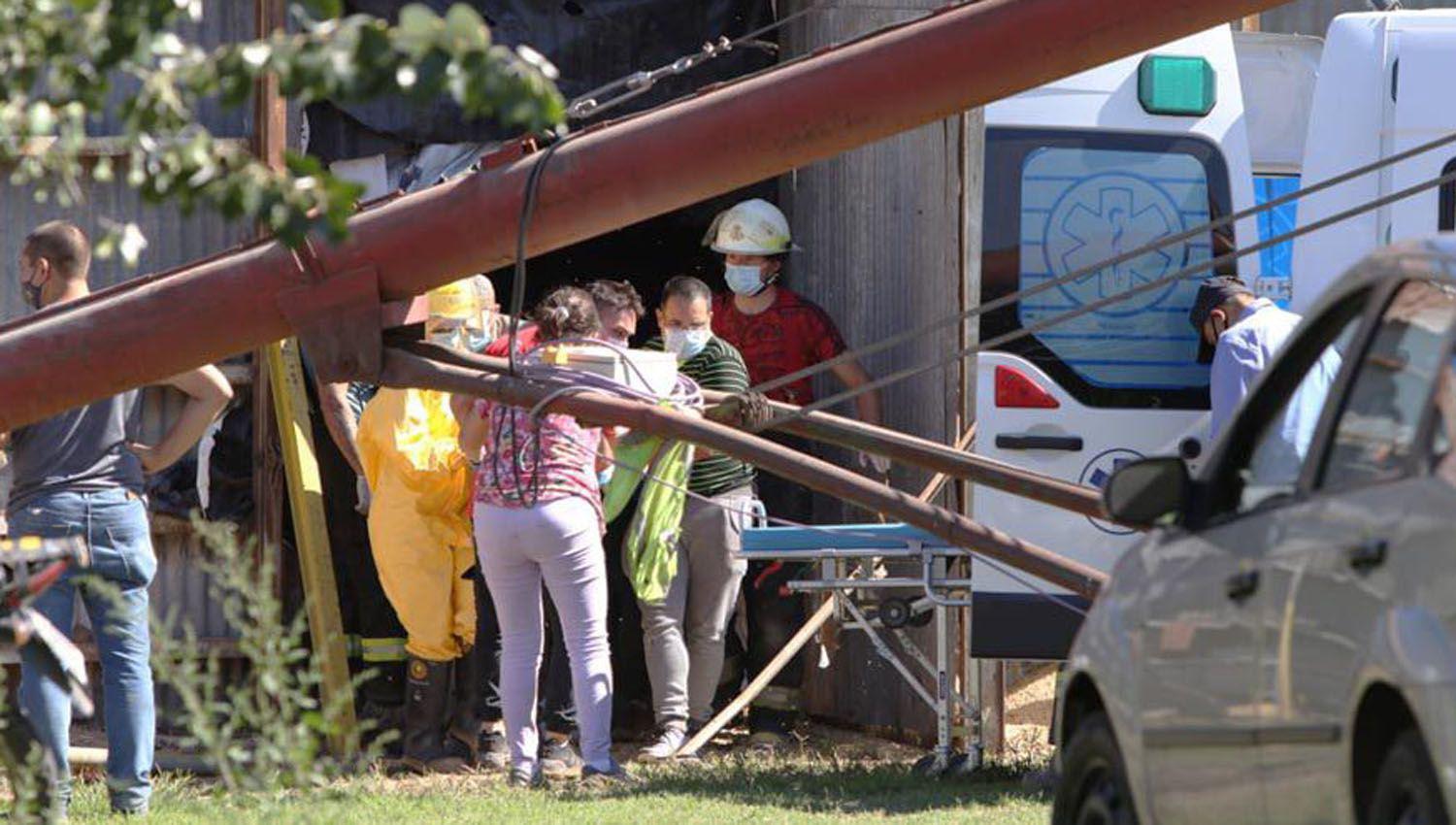 Un operario resultoacute herido tras ser aplastado por un elevador de autos